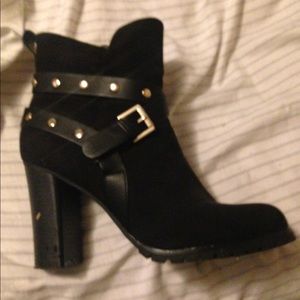 Brand new boots... Apt.9